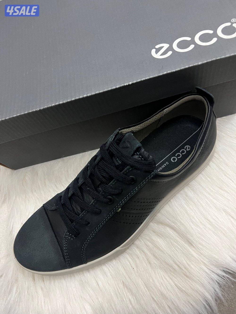 جوتي ايكو اصلي جديد بالكرتون مقاس ٤٢2