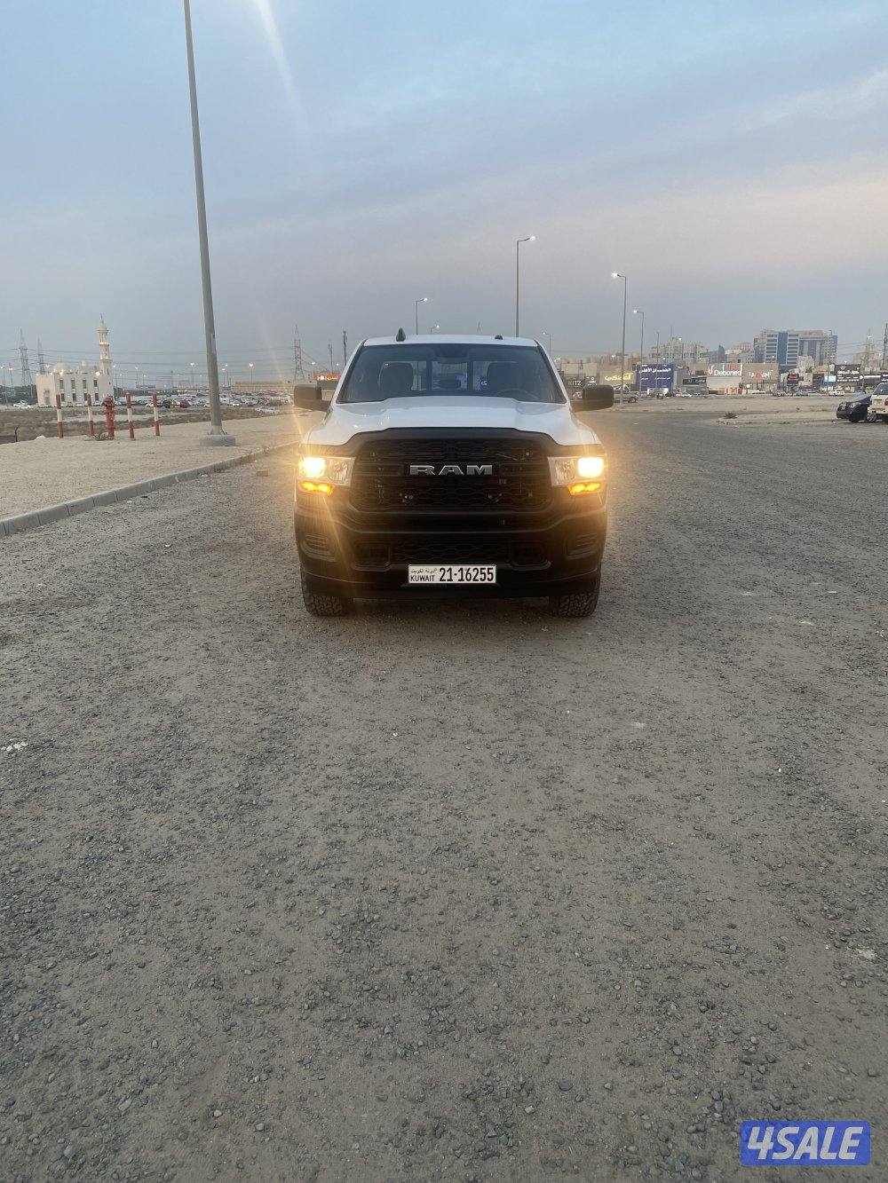 للبيع وانيت دوج رام حجم 3500 دبل قير هافي ديوني موديل 20230