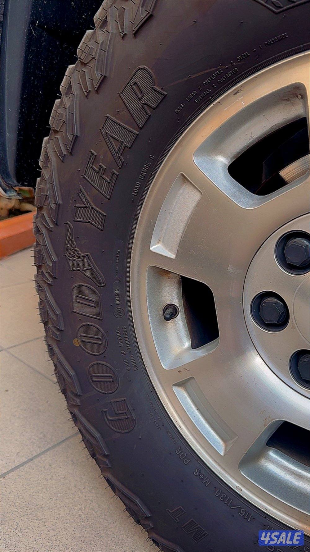 تواير(( فقط بدون الرنقات )) قودير جدد 285/70/171