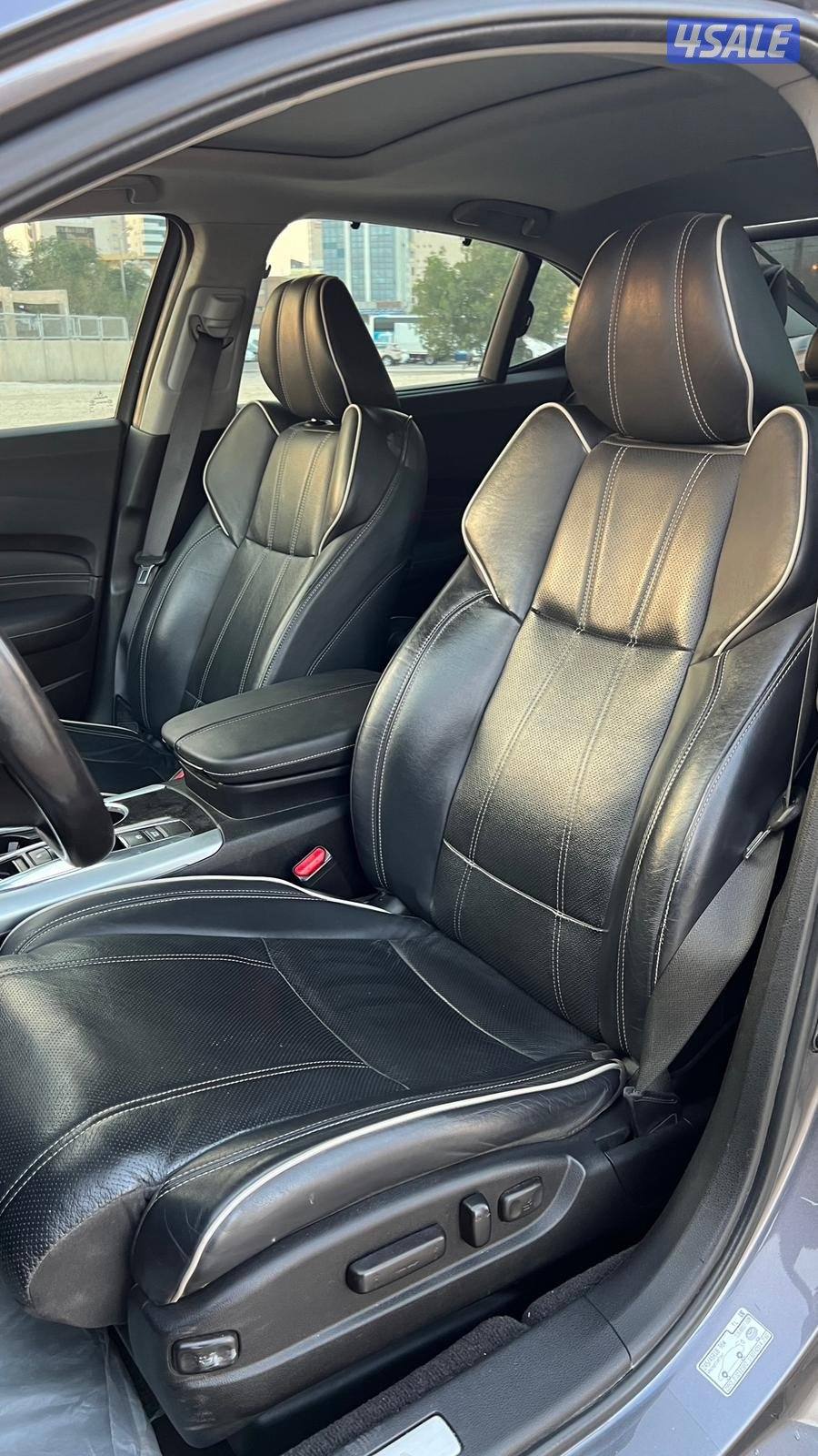 Acura TLX 2019 – 6 Cylinder – Full Option5