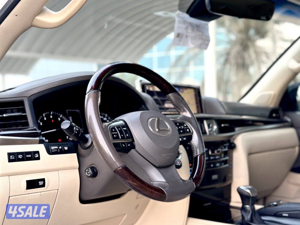 معرض القمة🚩7