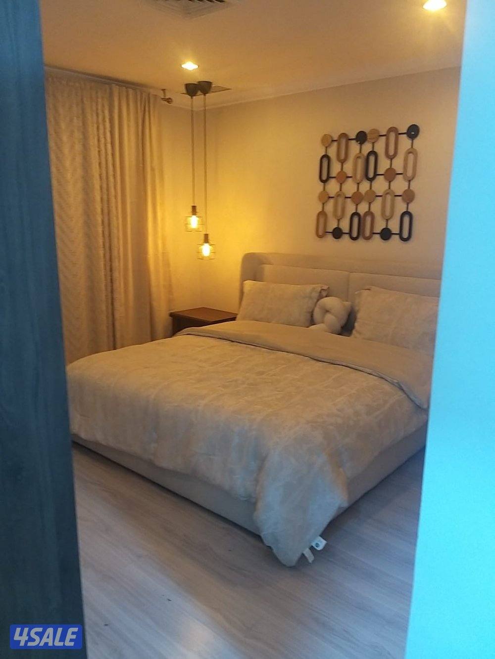 للبيع شقة خلوو شي برايڤت وقوي بالفنطاس اطلالة عالبحر اخر دوور بالعمارة3