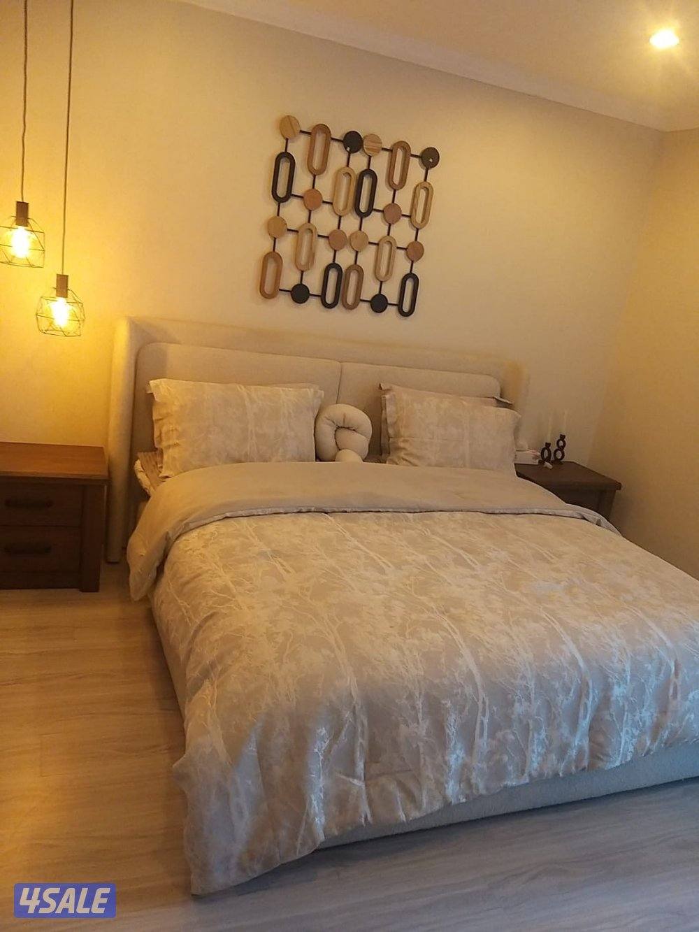 للبيع شقة خلوو شي برايڤت وقوي بالفنطاس اطلالة عالبحر اخر دوور بالعمارة9