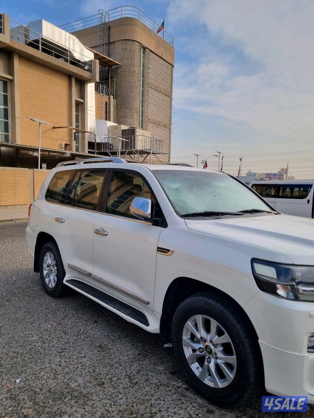 Land Cruiser GXR V8 20173