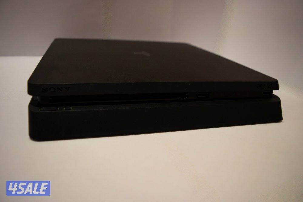 Ps4 Slim 500g 4 controllers 5 games0