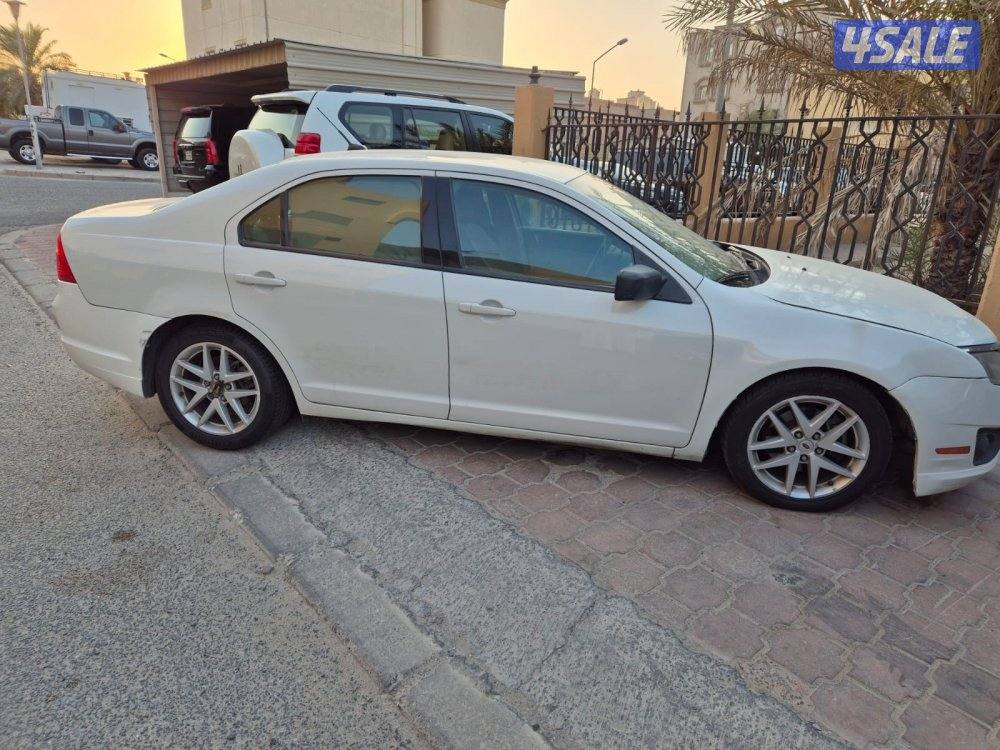 فورد فيوجن ابيض ٢٠١١ العداد ١٩٠ الف0