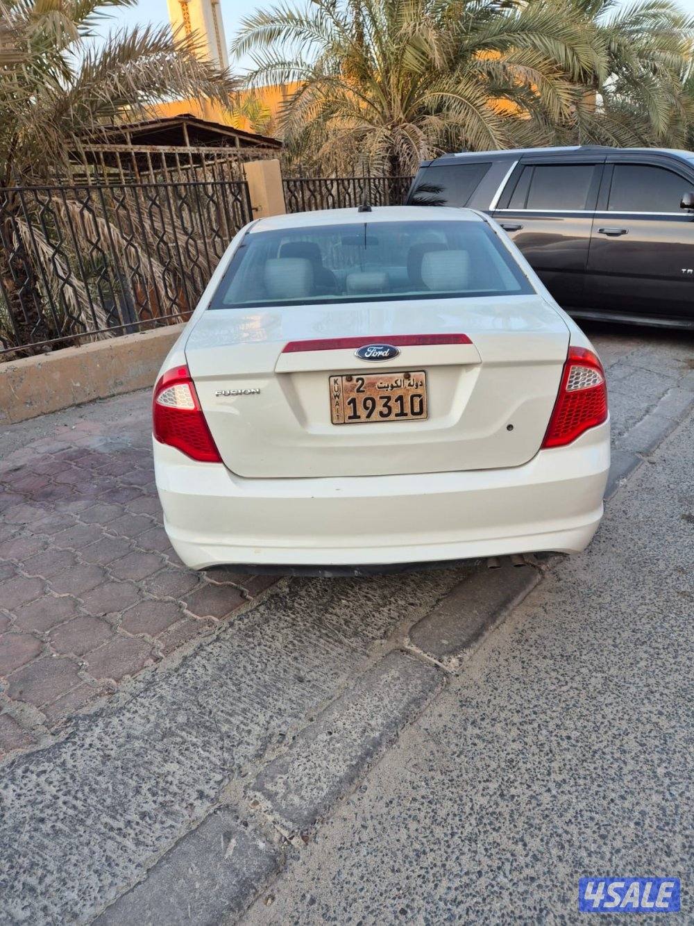 فورد فيوجن ابيض ٢٠١١ العداد ١٩٠ الف2