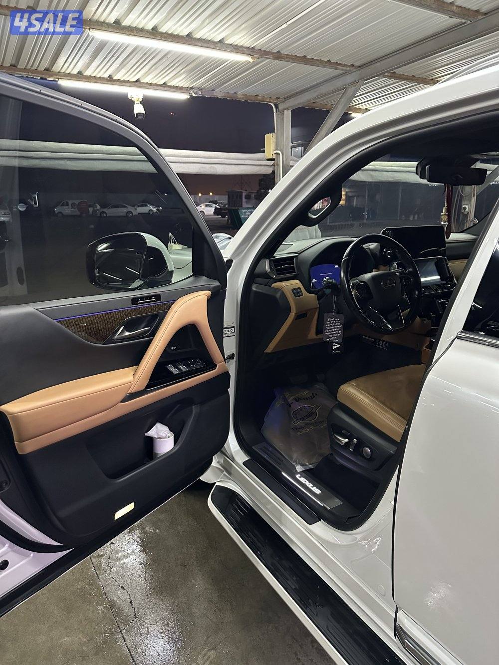 للبيع جيب لكزس لاكجري3