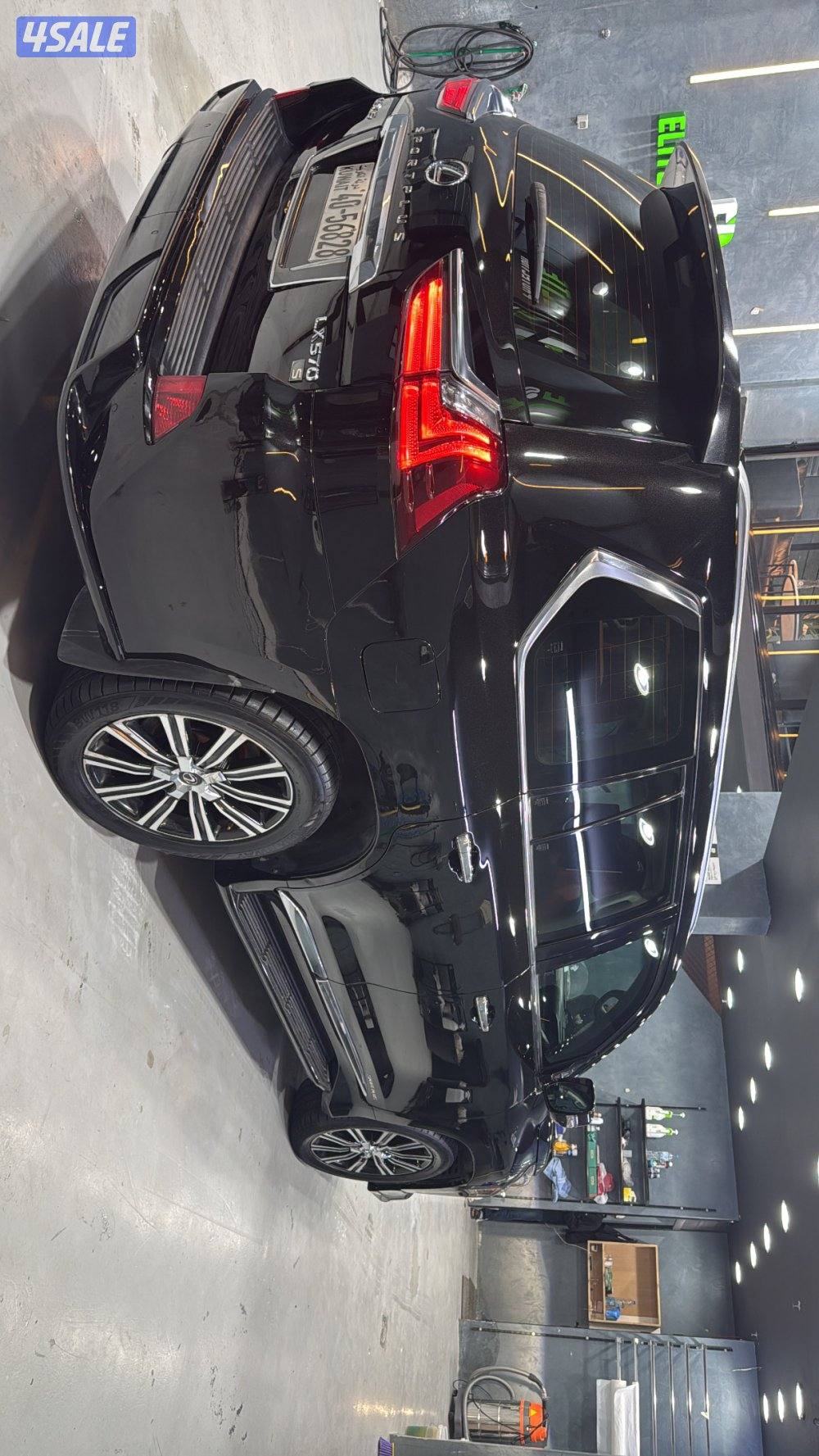 للبيع جيب لكزس شرط الفحص1