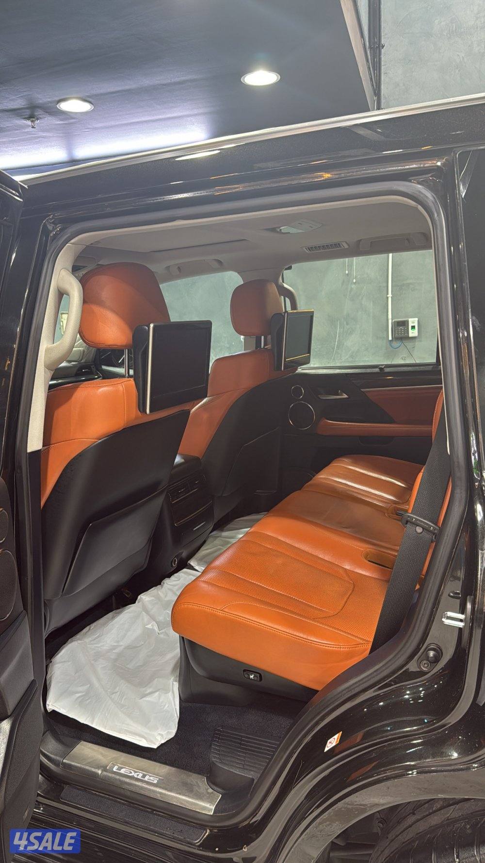 للبيع جيب لكزس شرط الفحص8