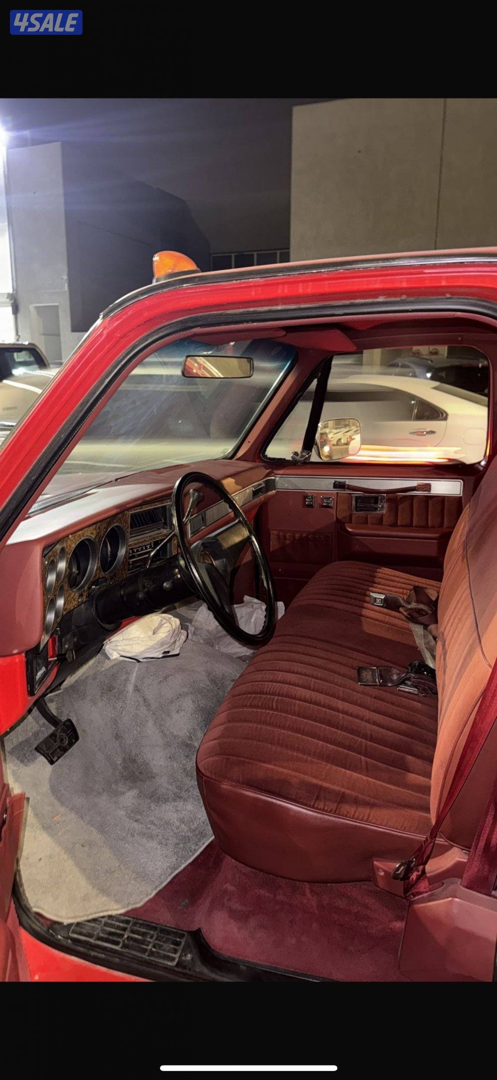 للبيع شفر موديل 1983 حجم 10 مكينه 6 لتر قير 900 ممشى الموتر ٢٦٤ الف1