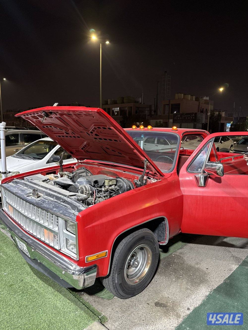 للبيع شفر موديل 1983 حجم 10 مكينه 6 لتر قير 900 ممشى الموتر ٢٦٤ الف5