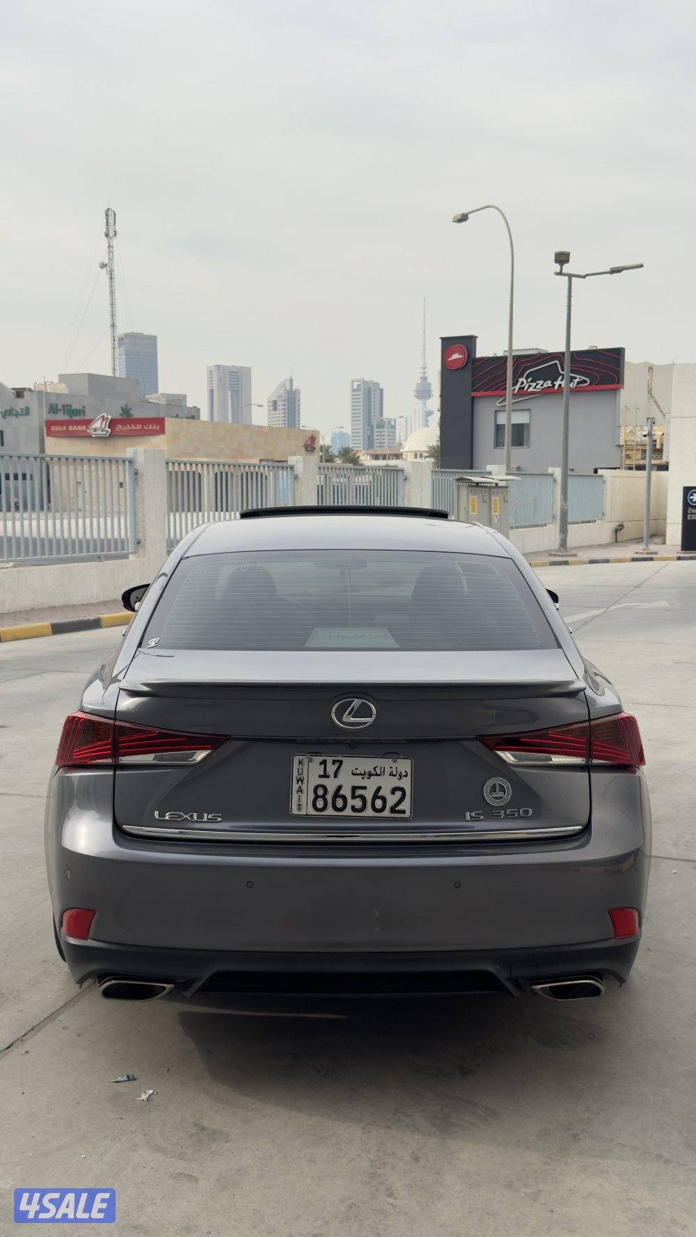 للبيع Lexus is350 f sport4