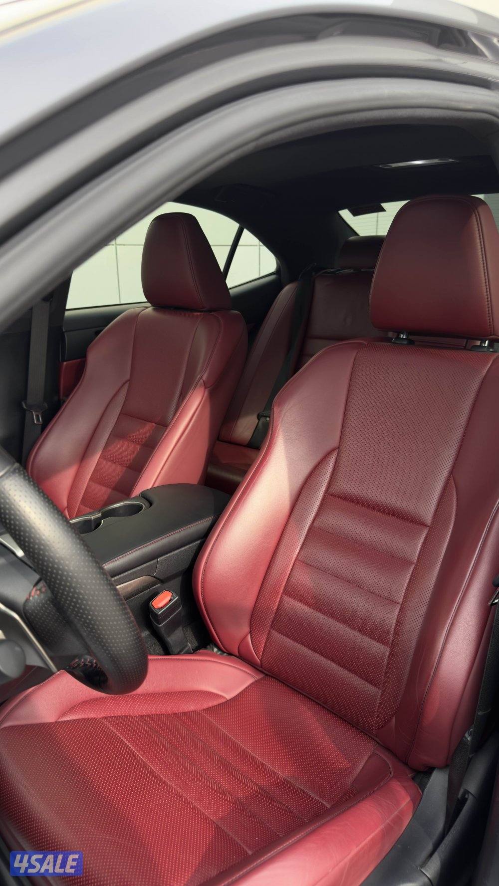 للبيع Lexus is350 f sport7