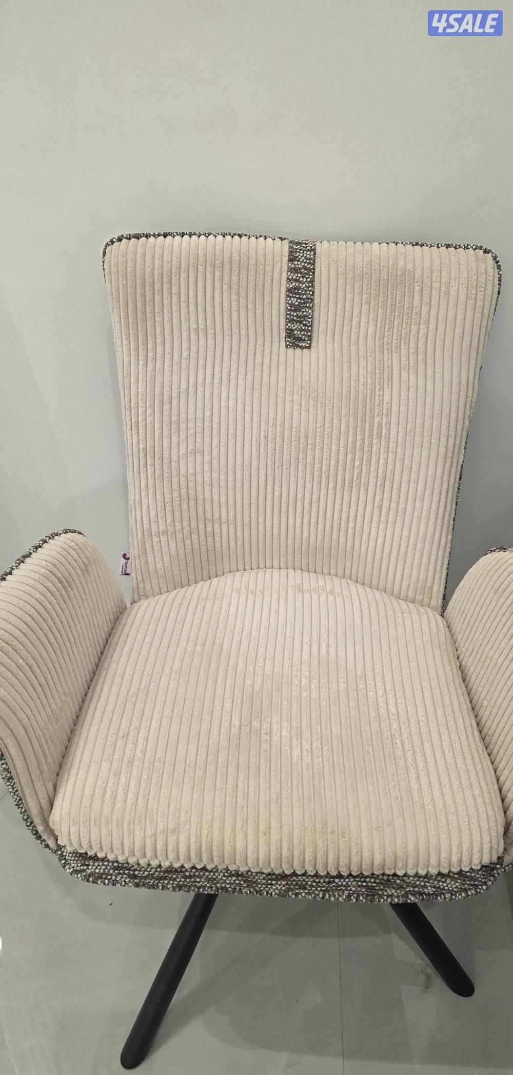 للبيع كراسي متحركه نظيفه اثنين0