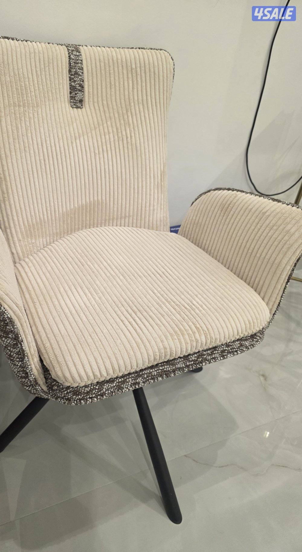 للبيع كراسي متحركه نظيفه اثنين1