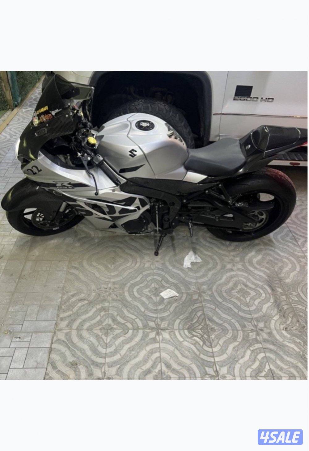 سراد ١٠٠٠ مديل ٢٠١٨ فل هوائيات و خشته و الذيل كله كاربن فايبر اصلي6