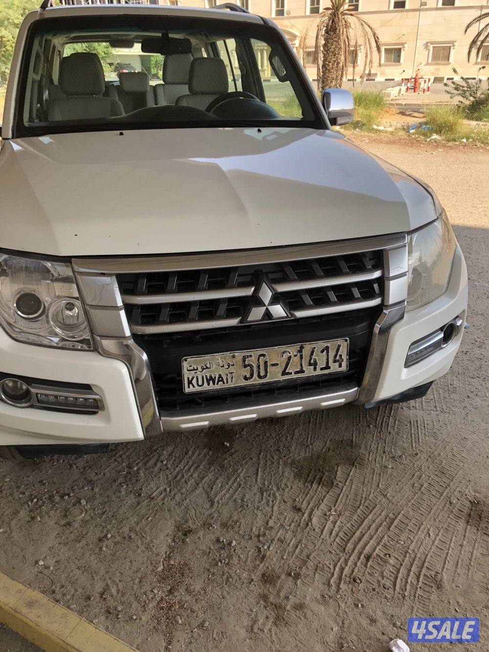 للبيع باجيرو موديل 2017 فل اوبشن اعلى درجة بالوكالة فتحة ماشي 2403