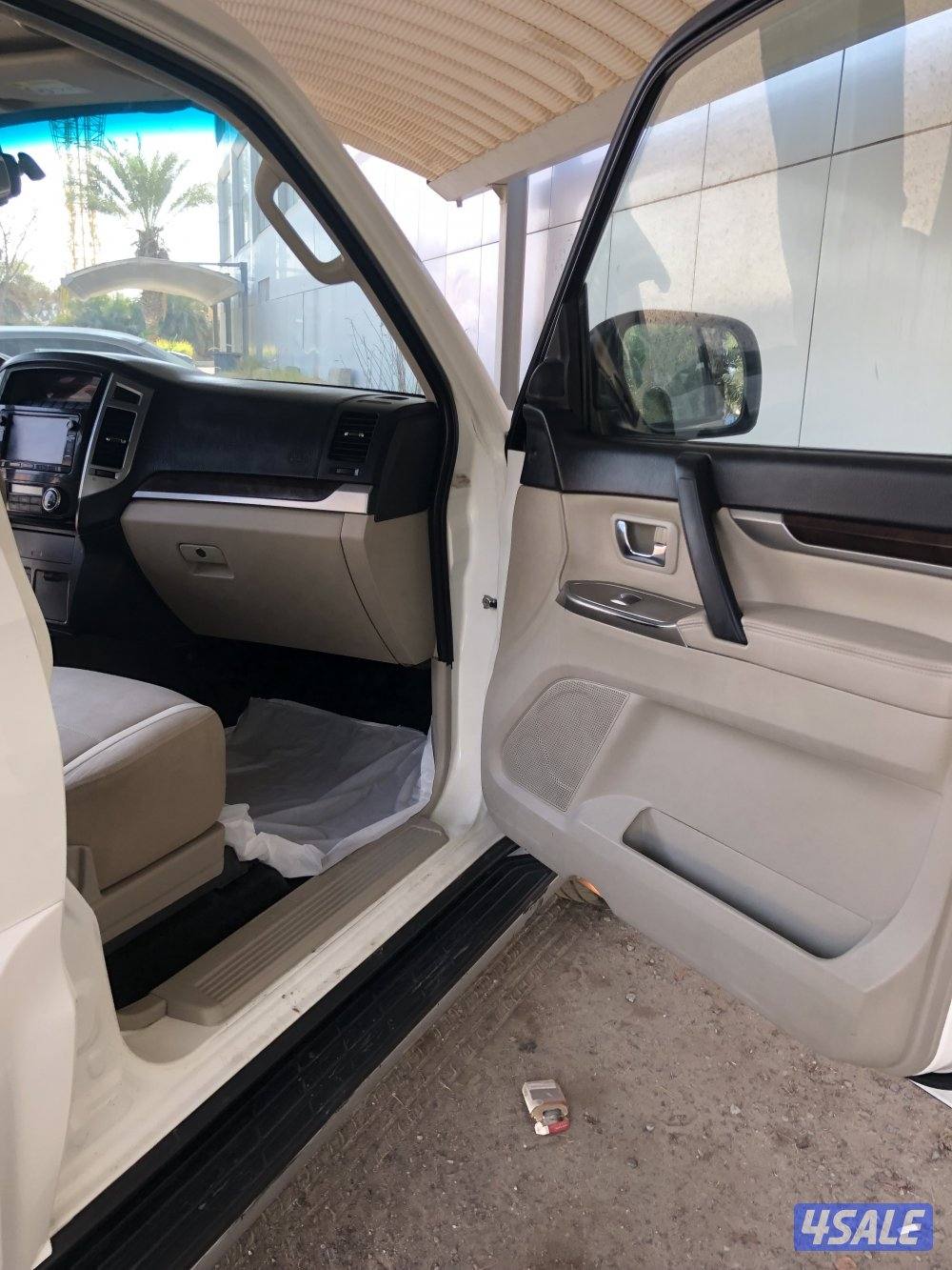 للبيع باجيرو موديل 2017 فل اوبشن اعلى درجة بالوكالة فتحة ماشي 24010