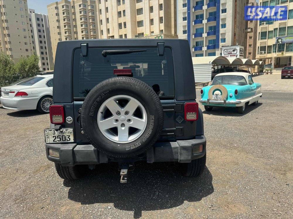 جيب رانجلر اربع باب3