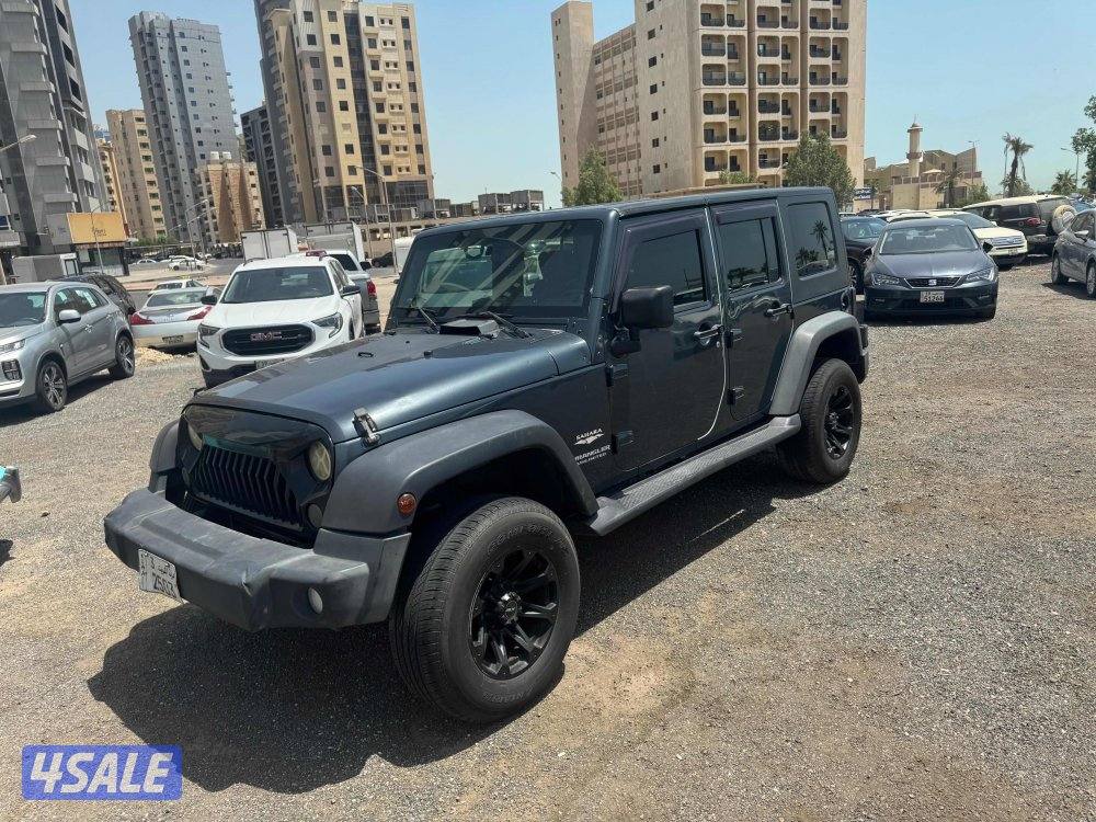 جيب رانجلر اربع باب5