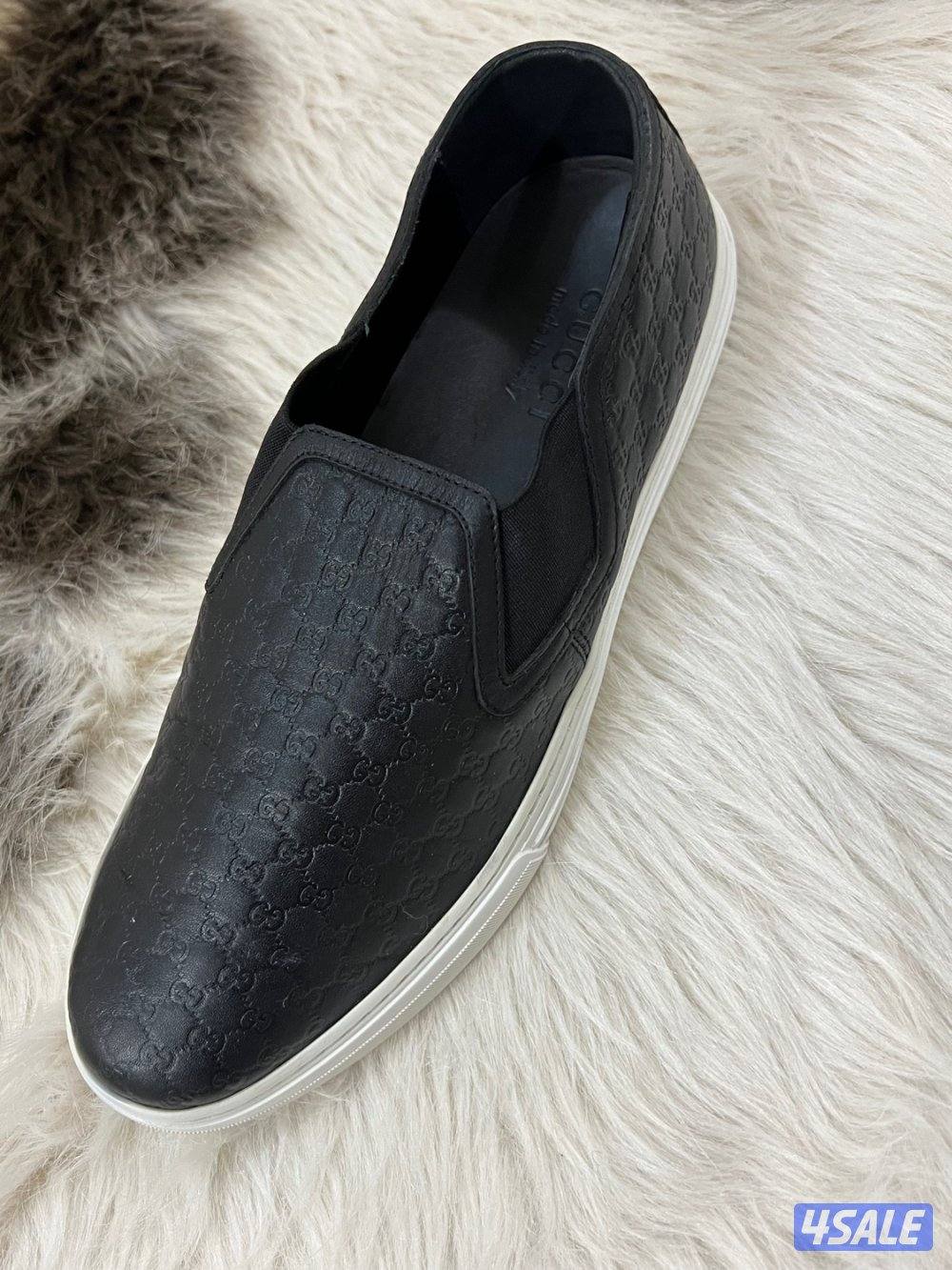 جوتين قوتشي مقاس ٤٣1