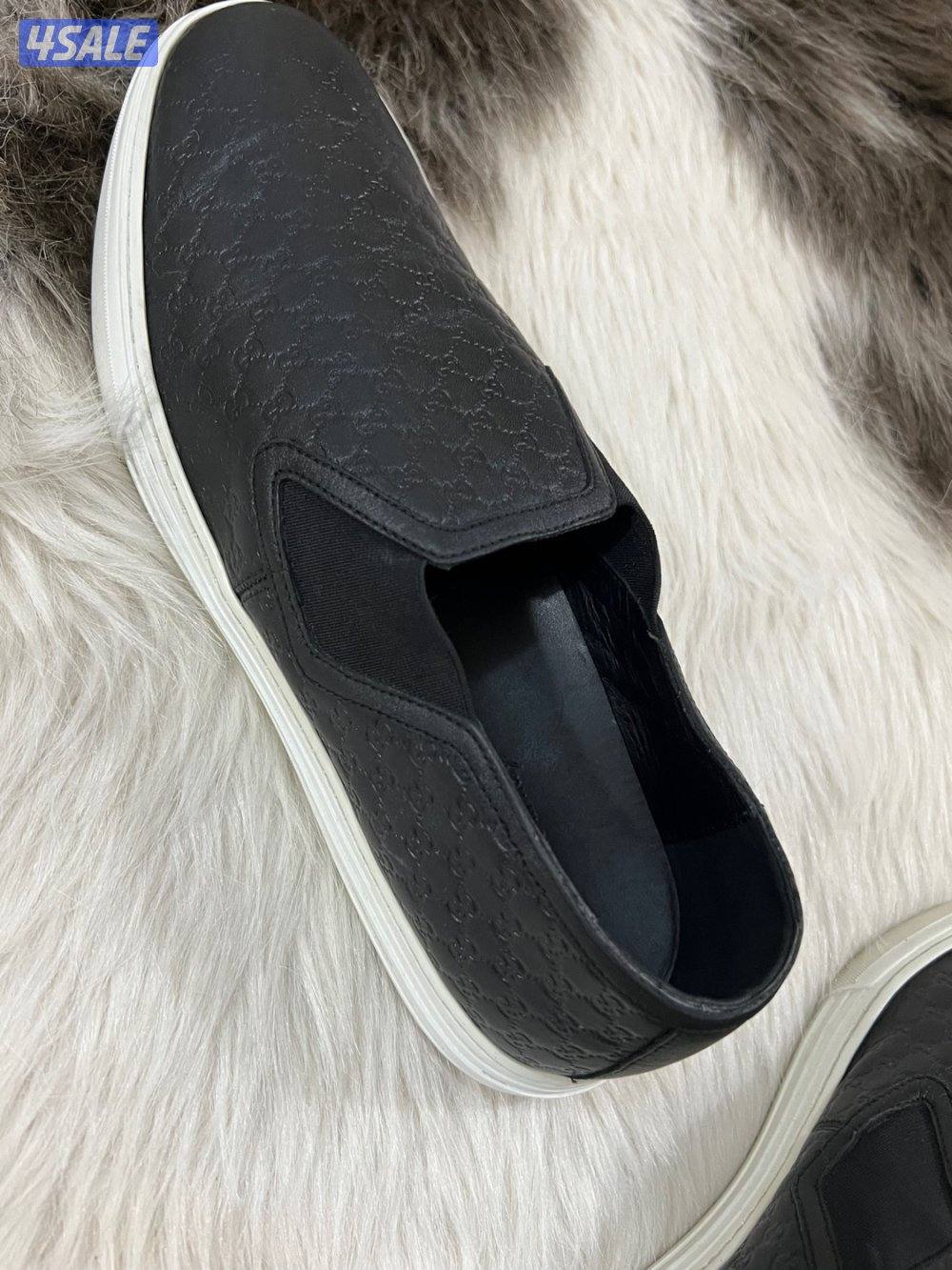 جوتين قوتشي مقاس ٤٣5