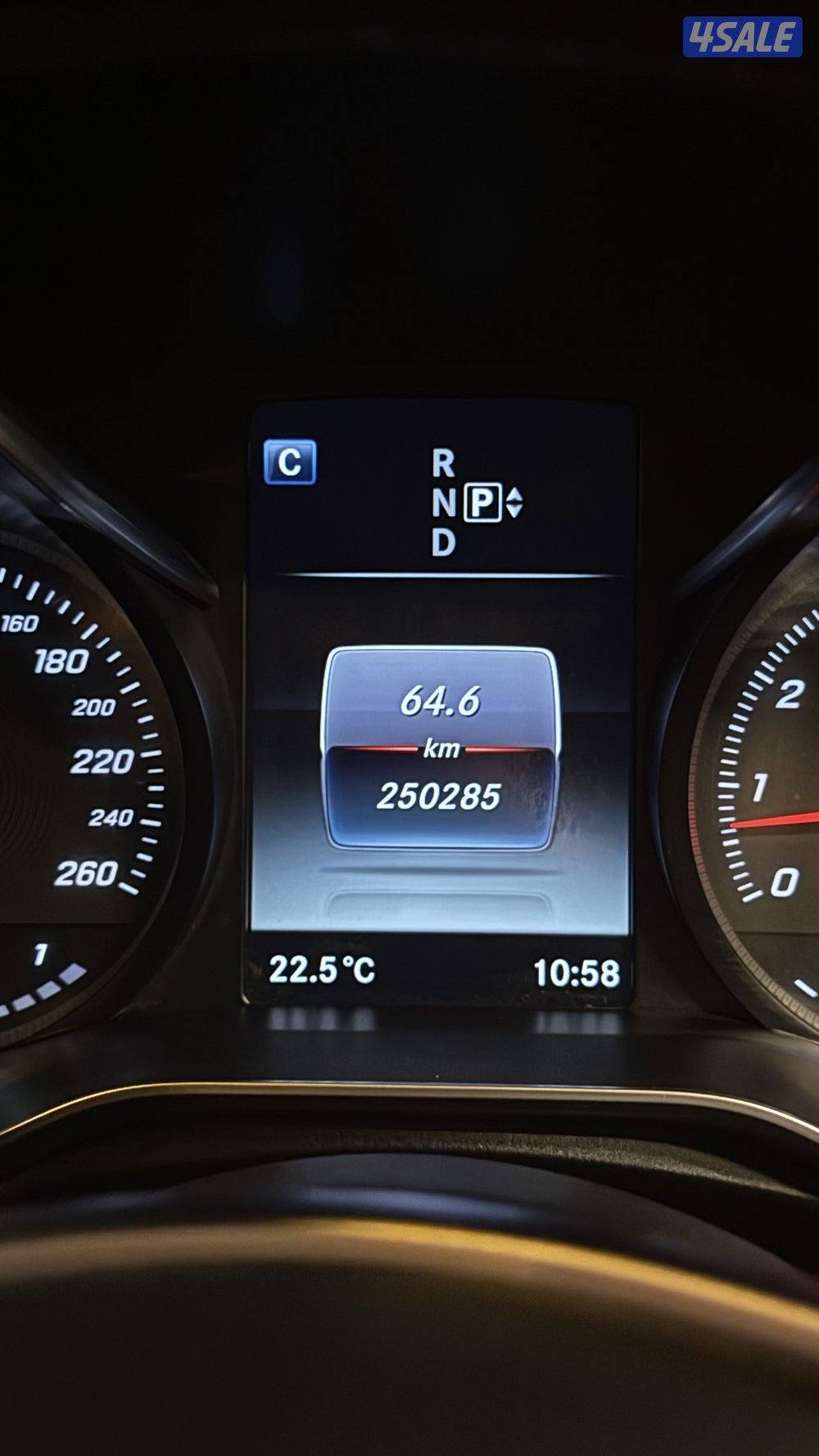 للبيع مرسيدس c250 عليها بدي كت amg بالكامل ماشيه 250 الف5