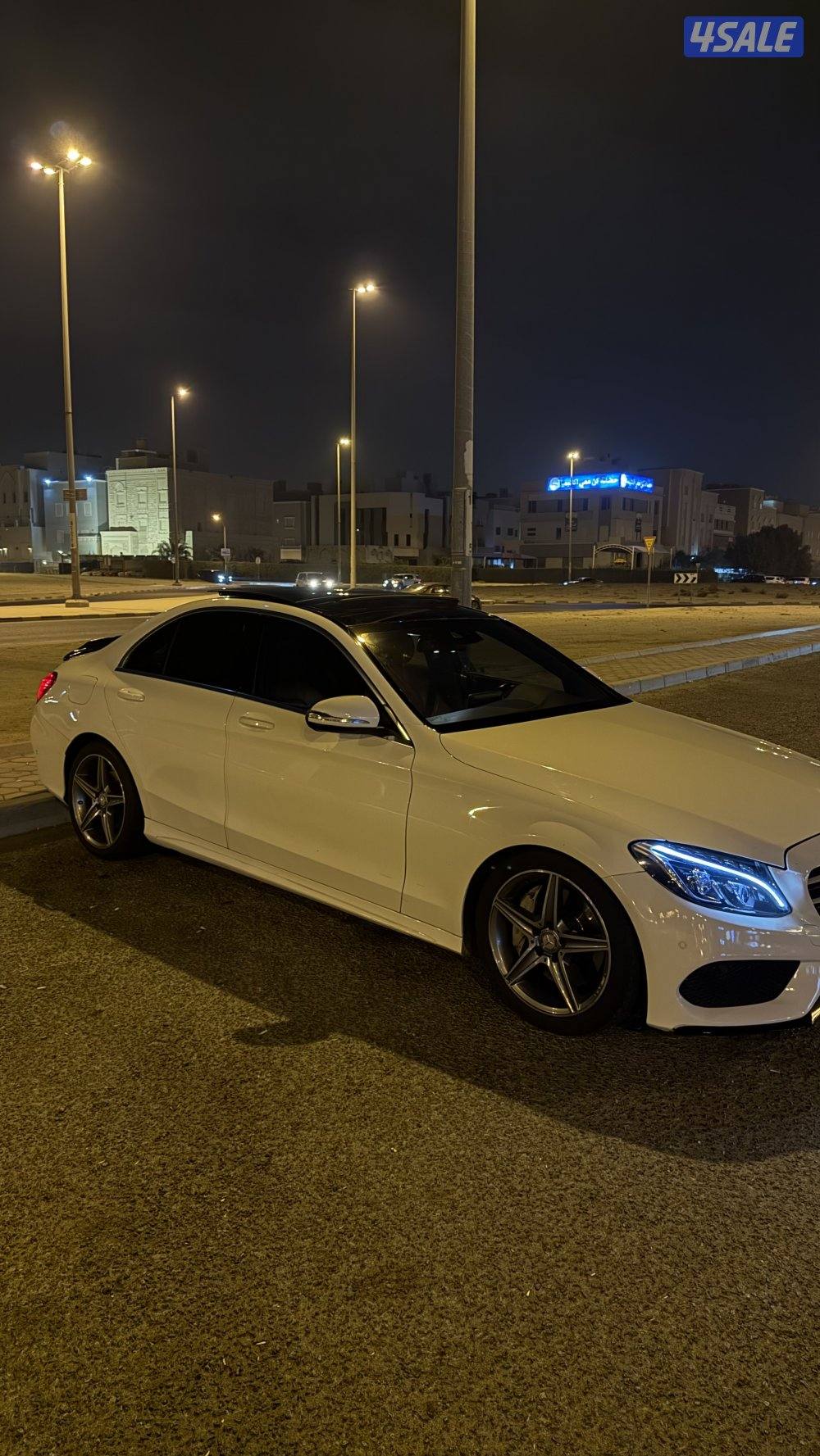 للبيع مرسيدس c250 عليها بدي كت amg بالكامل ماشيه 250 الف2