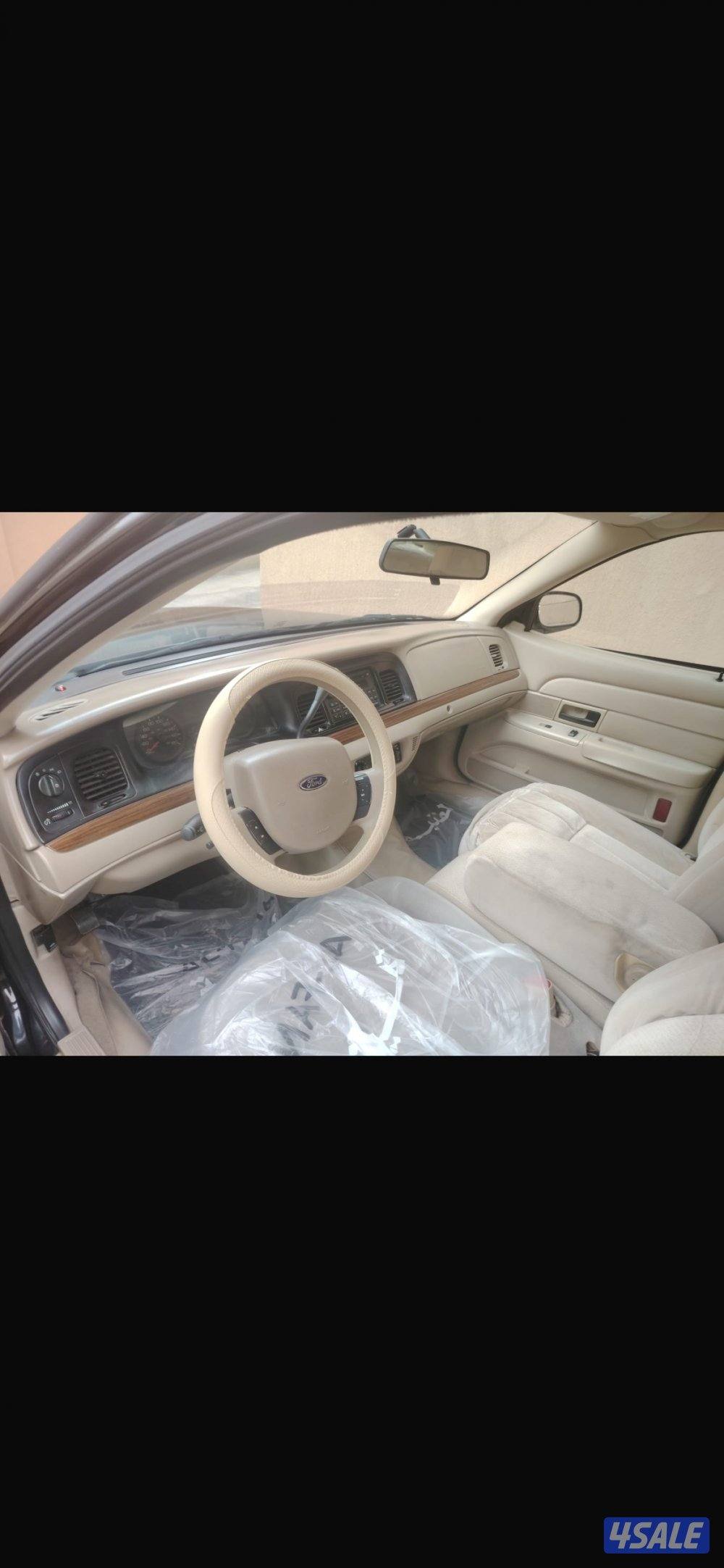 للبيع فورد كروان فيكتوريا 20108