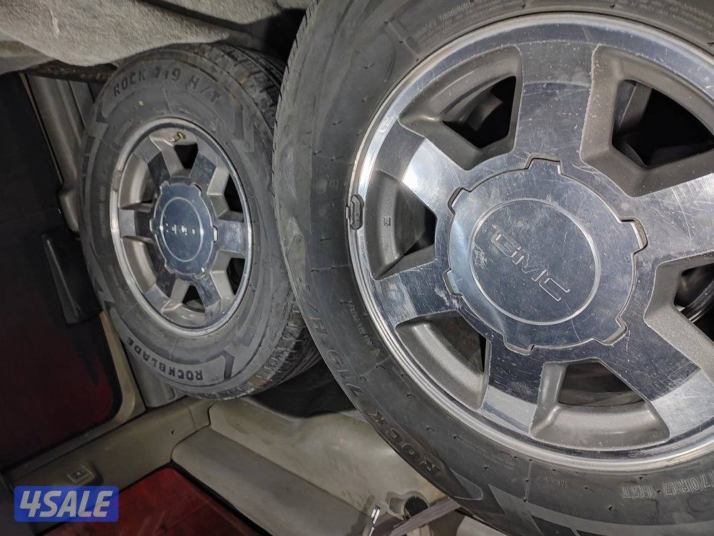 للبيع طقمين رنقات مع توايرهم كابرس 96 اس اس ويوكن 20062