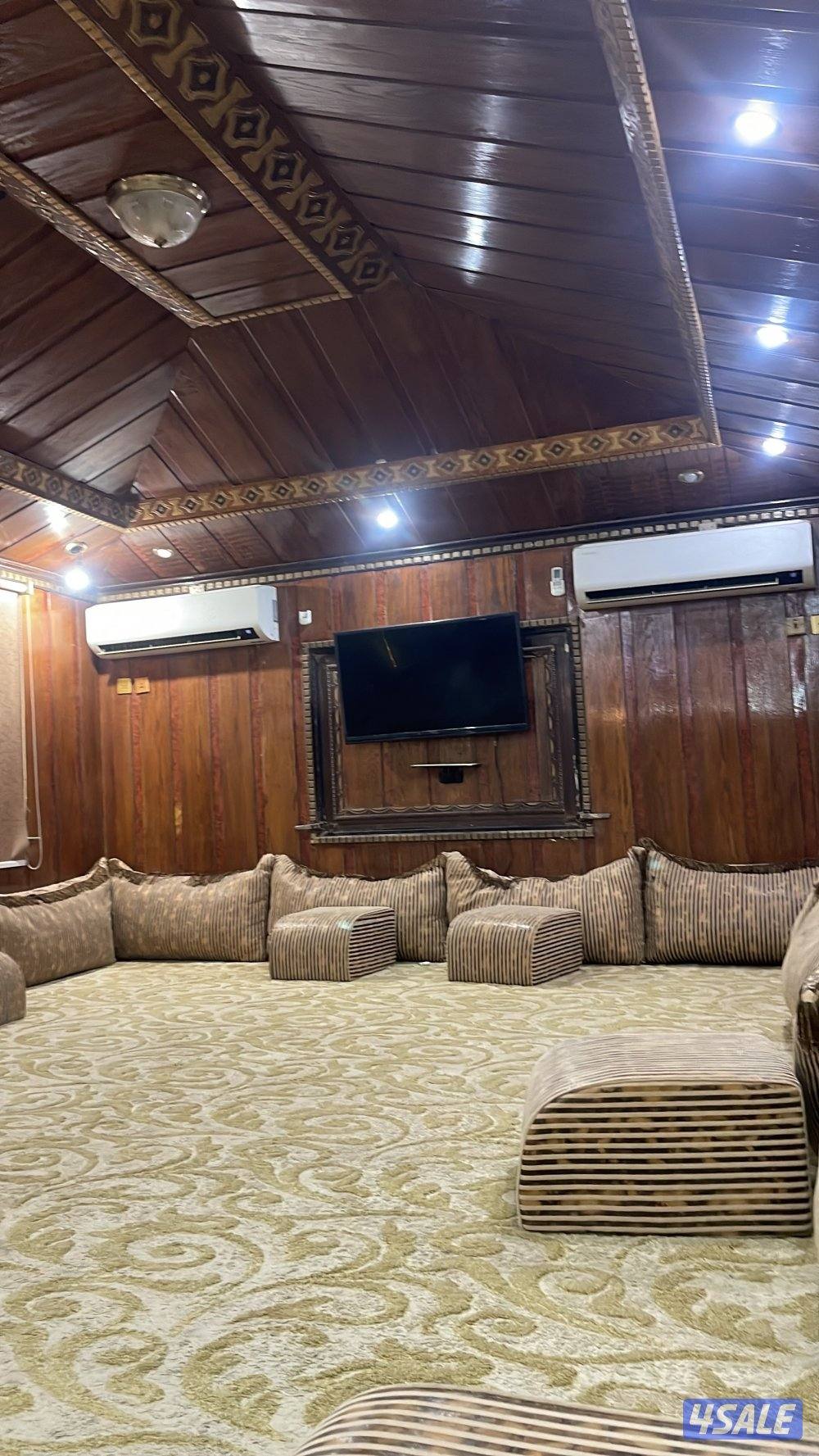 للبيع كرفان مع راس مع مكينه1