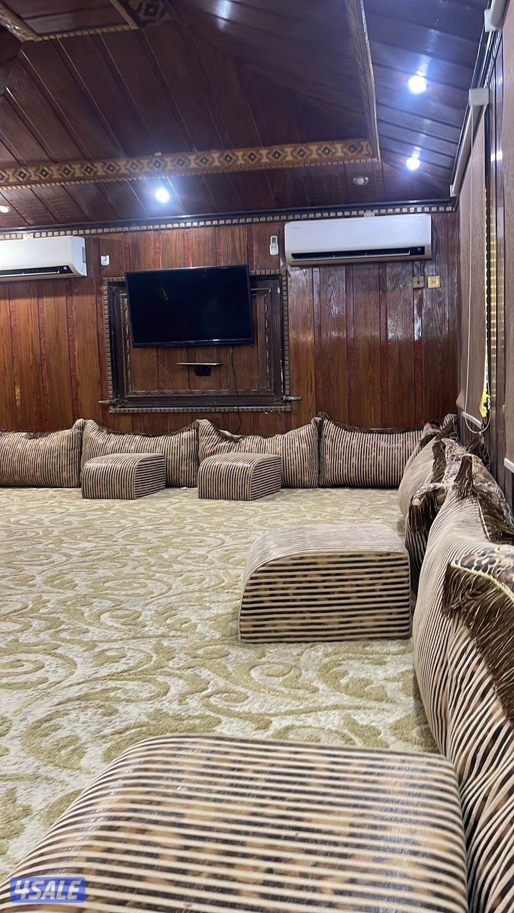 للبيع كرفان مع راس مع مكينه2