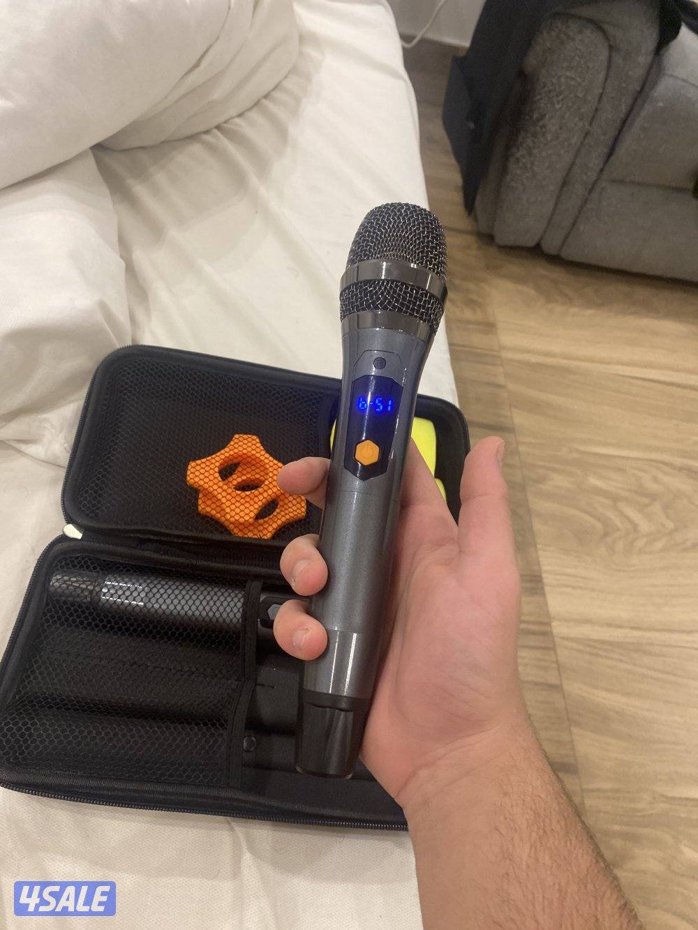 للبيع سماعة ٢٠٠٠ واط معا كامل اغراضه معا مايكين و شاحن للسماعه5