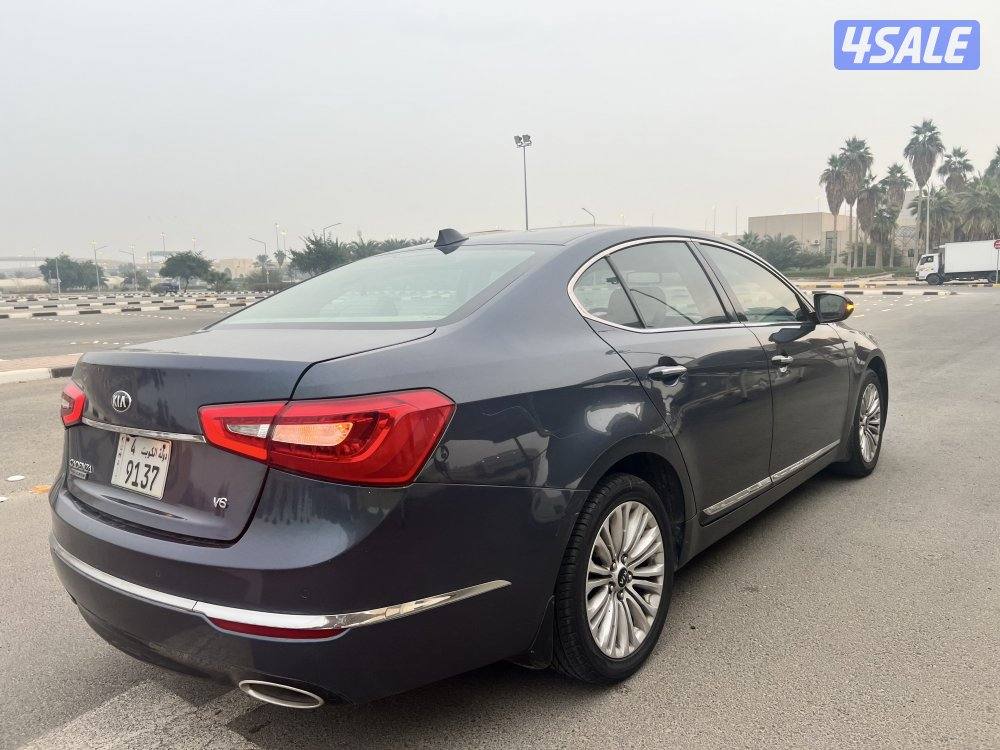 كيا كادينزا موديل 2014 بحالة ممتازة4