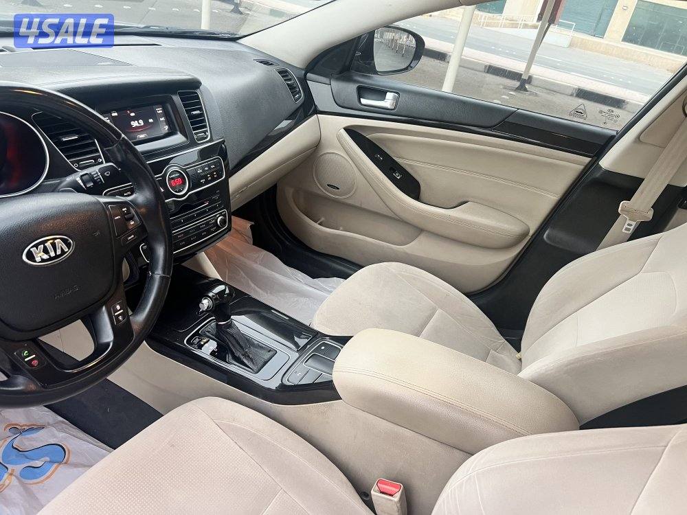 كيا كادينزا موديل 2014 بحالة ممتازة12