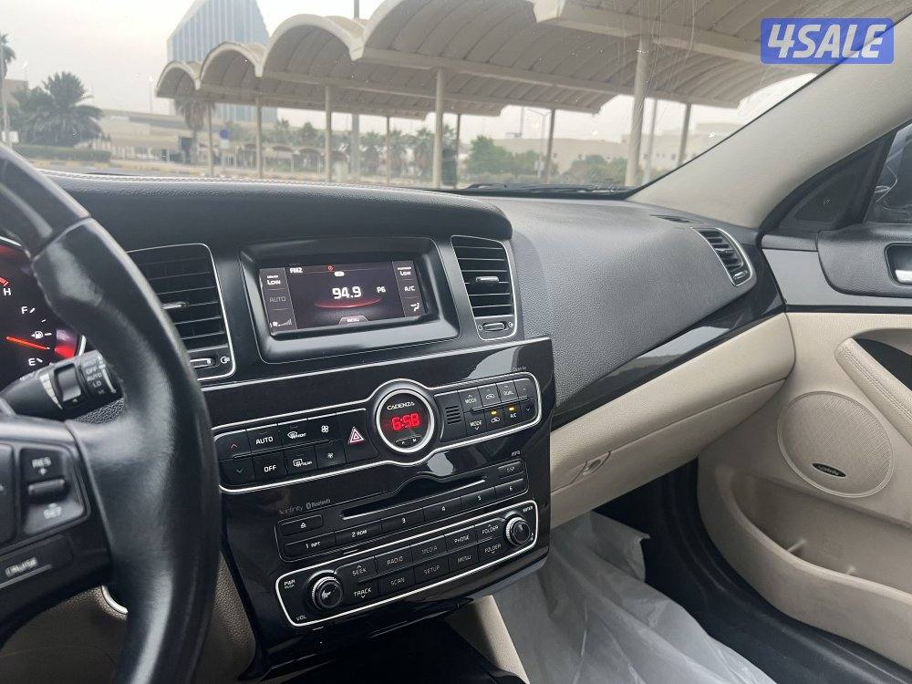 كيا كادينزا موديل 2014 بحالة ممتازة13