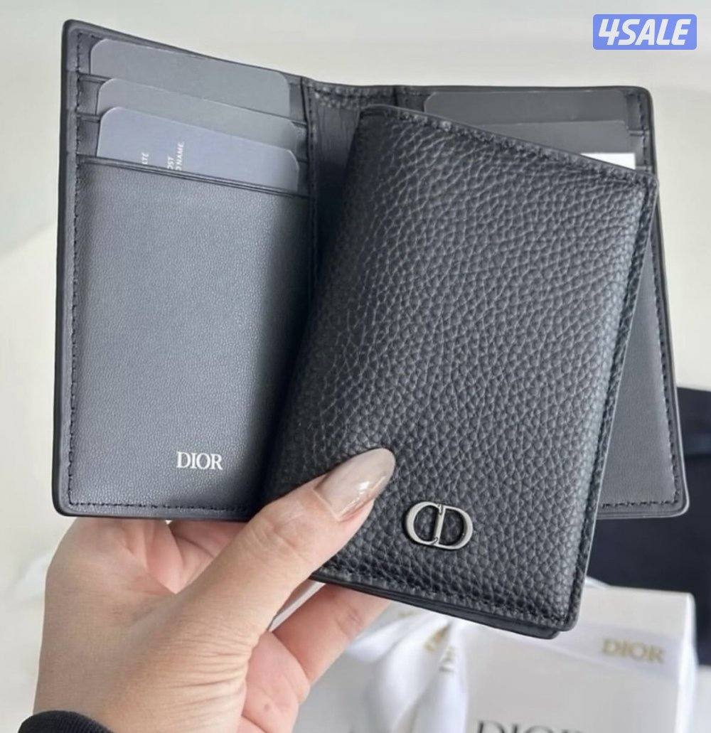 أبواك وشنط شانيل وديور8