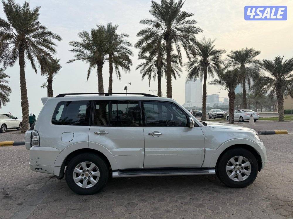 باجيرو صبغة الوكالة كامل الموصفات 2011 عداد 2106