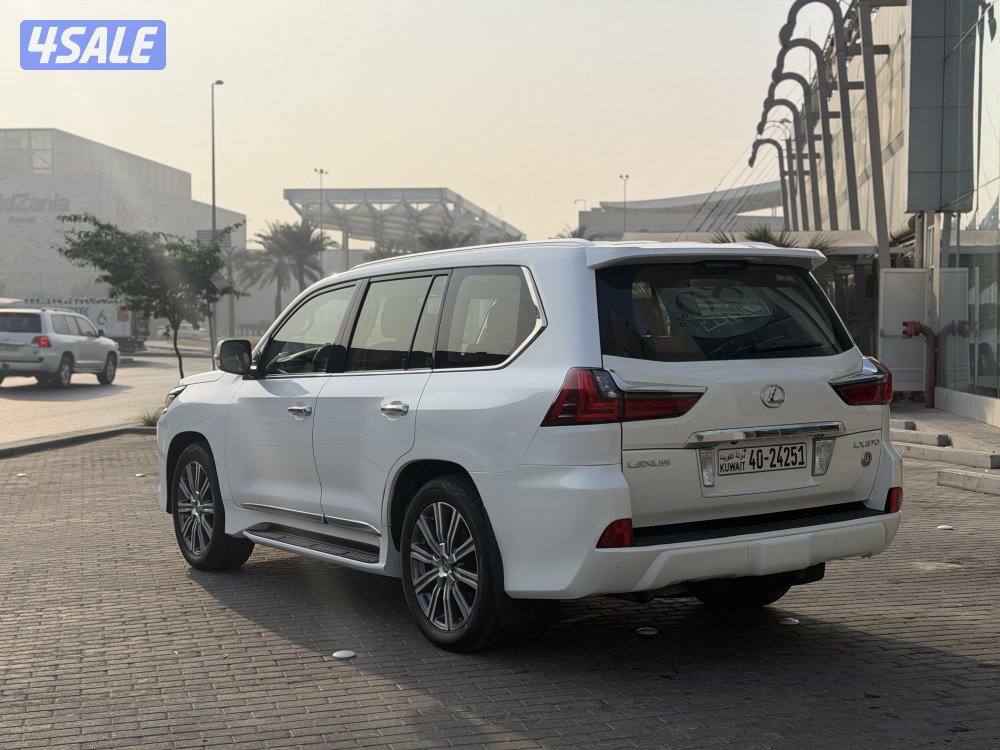 لكزس LX570 موديل : 2016 وكالة الكويت الساير درجة اولئ _ صبغ الوكاله5