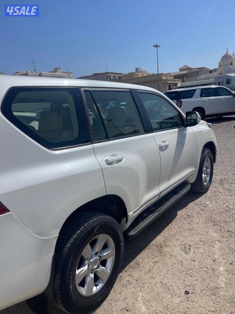 للبيع تويوتا برادو ٢٠١٥ نظيف شرط الفحص3