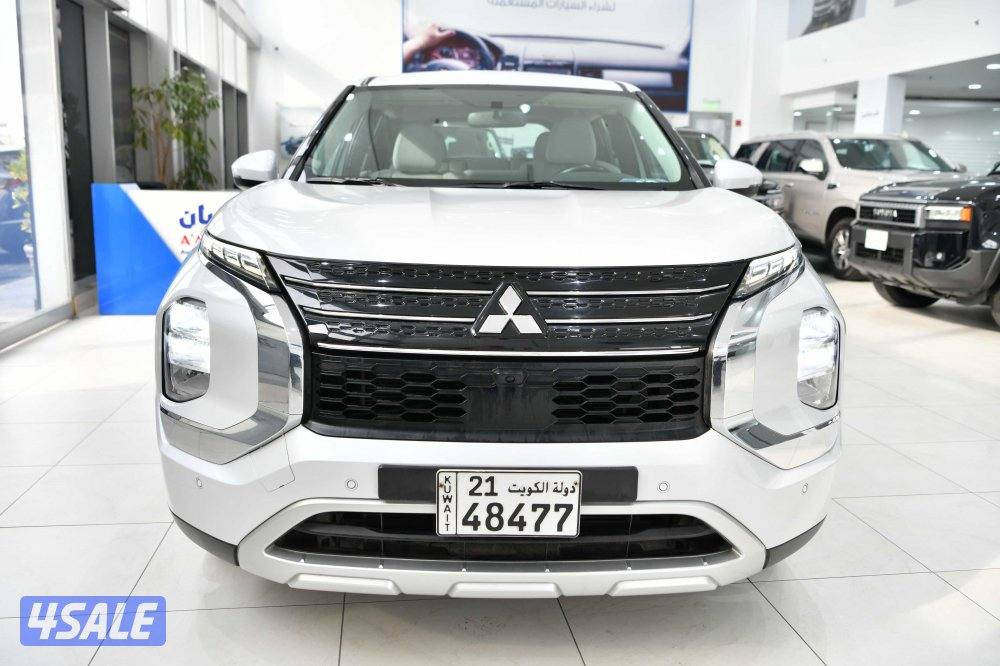 ميتسوبيشي اوتلاندر1