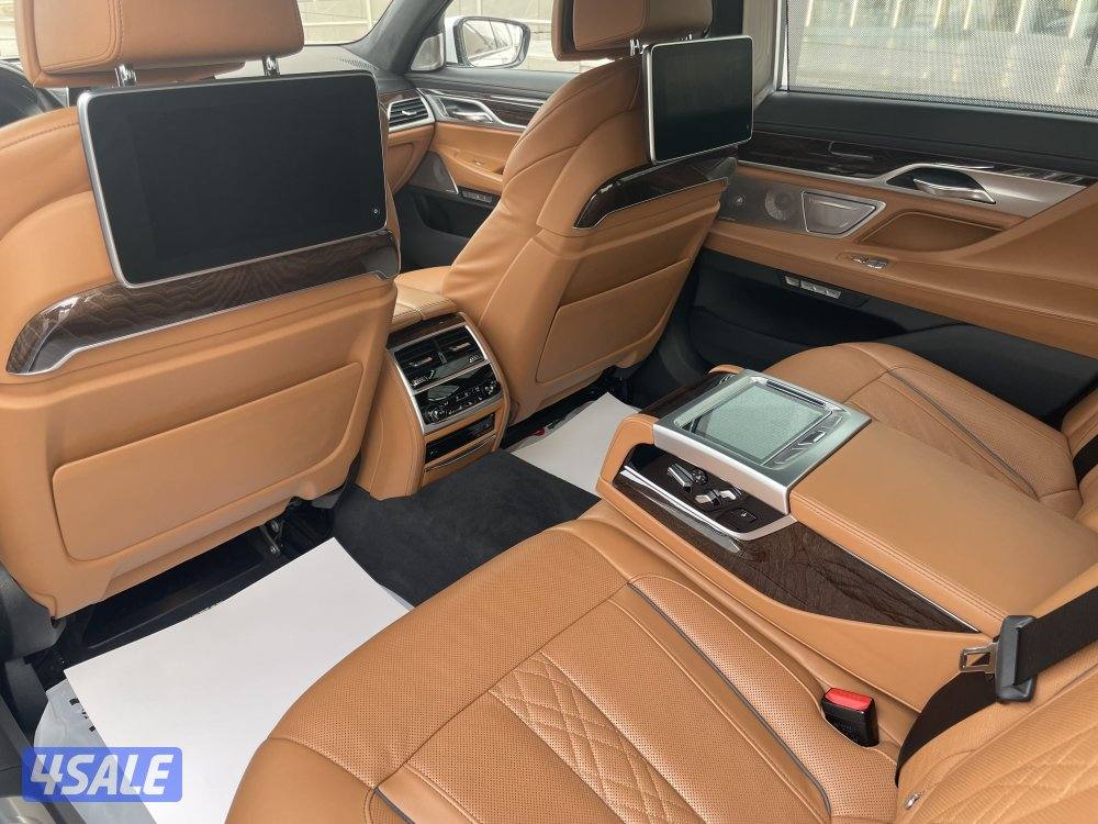 بي ام دبليو 750IL7