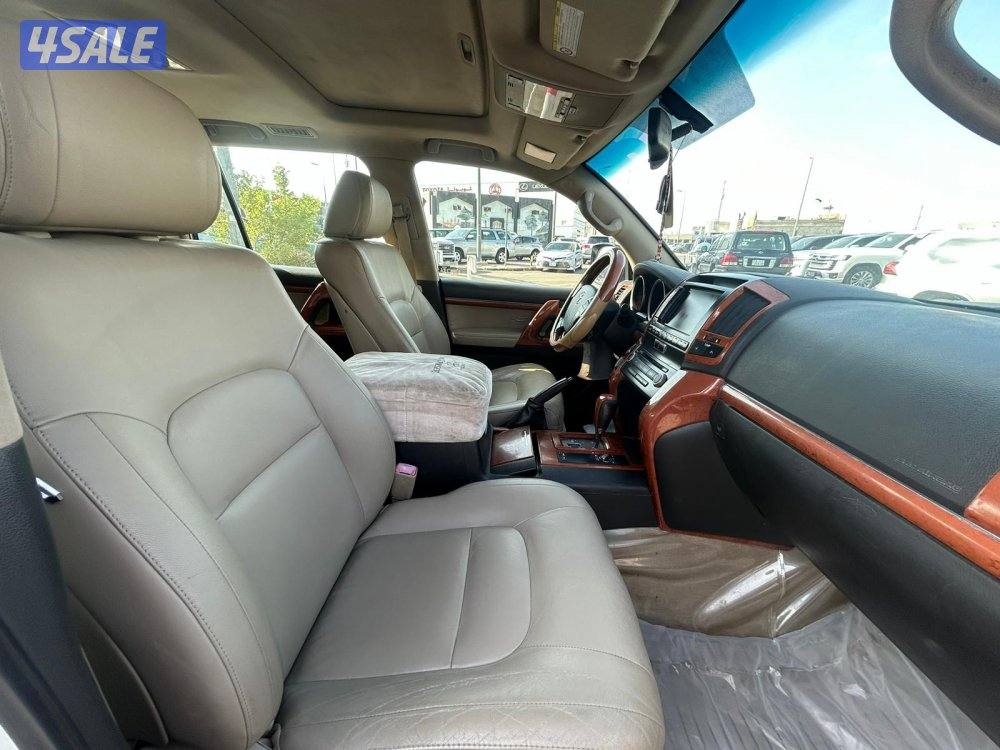 لاند كروزر VX.R -V8  موديل 20095