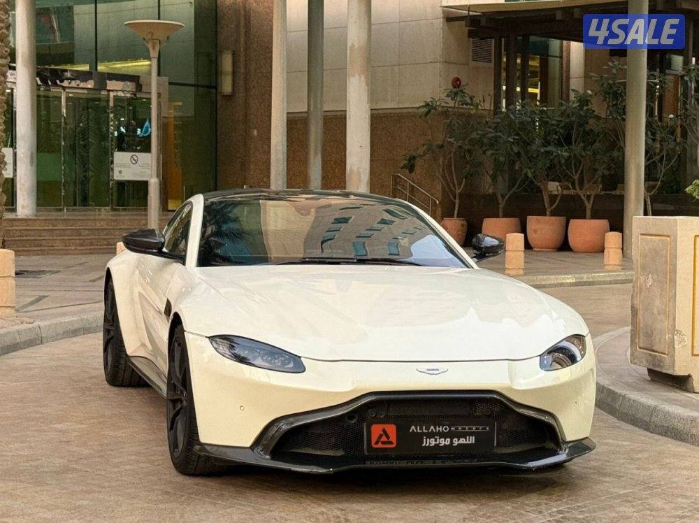 استون مارتنDP VANTAGE موديل2019 عداد20الف وارد الكويت سيرفس منتظم0