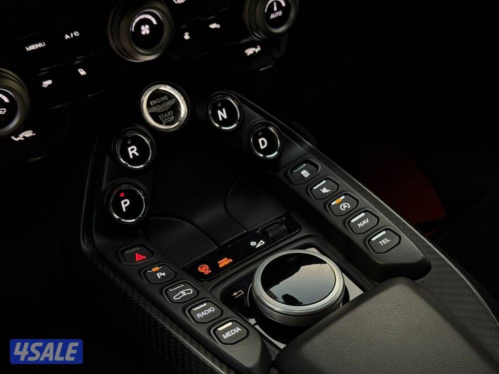 استون مارتنDP VANTAGE موديل2019 عداد20الف وارد الكويت سيرفس منتظم10