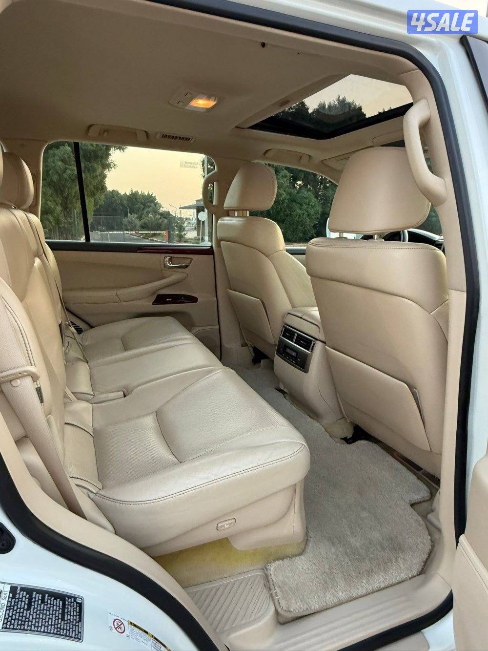 لكزس LX570 الساير 2013 درجه ثانيه عداد 258 الف7