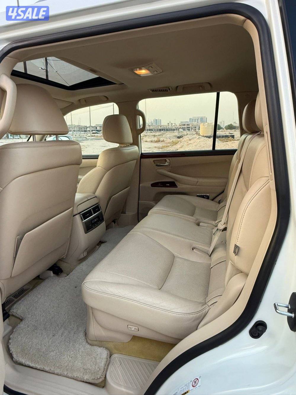 لكزس LX570 الساير 2013 درجه ثانيه عداد 258 الف8