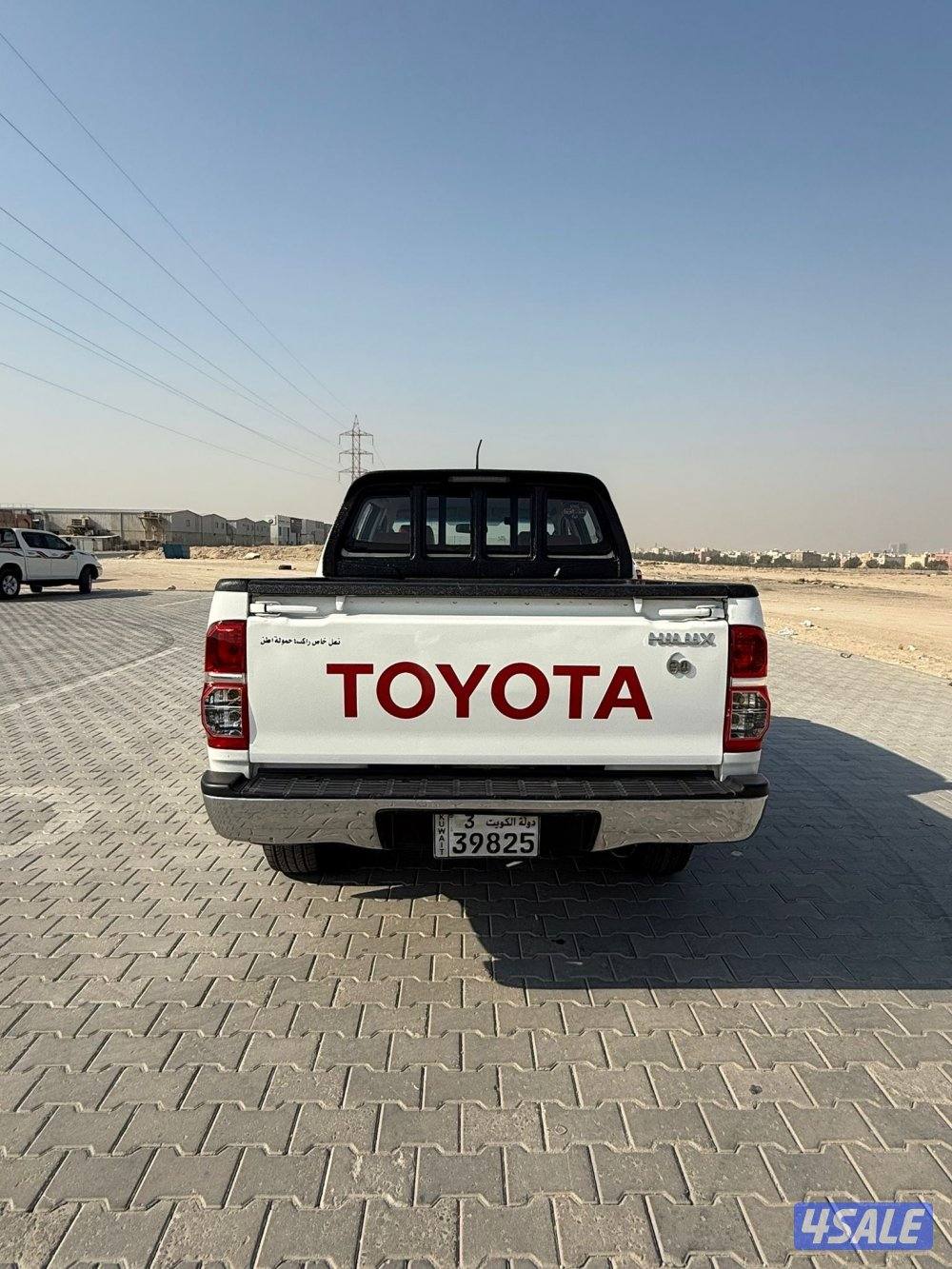 هايلكس 2014 دبل جير عادي عداد 286الف3