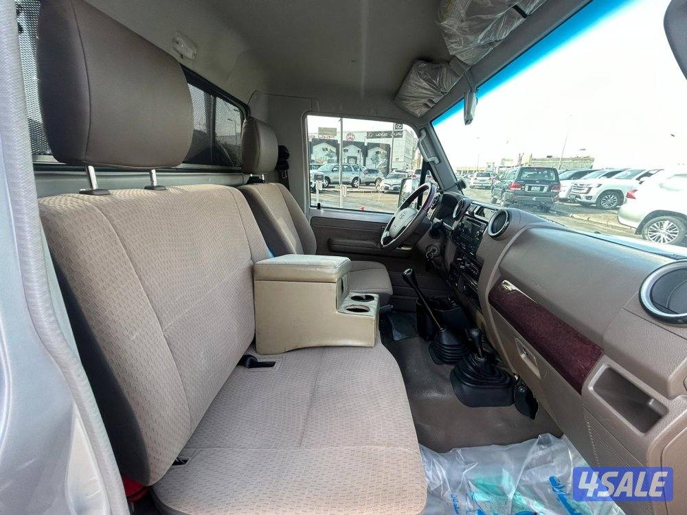 تويوتا لاند كروزر شاص LX .V64